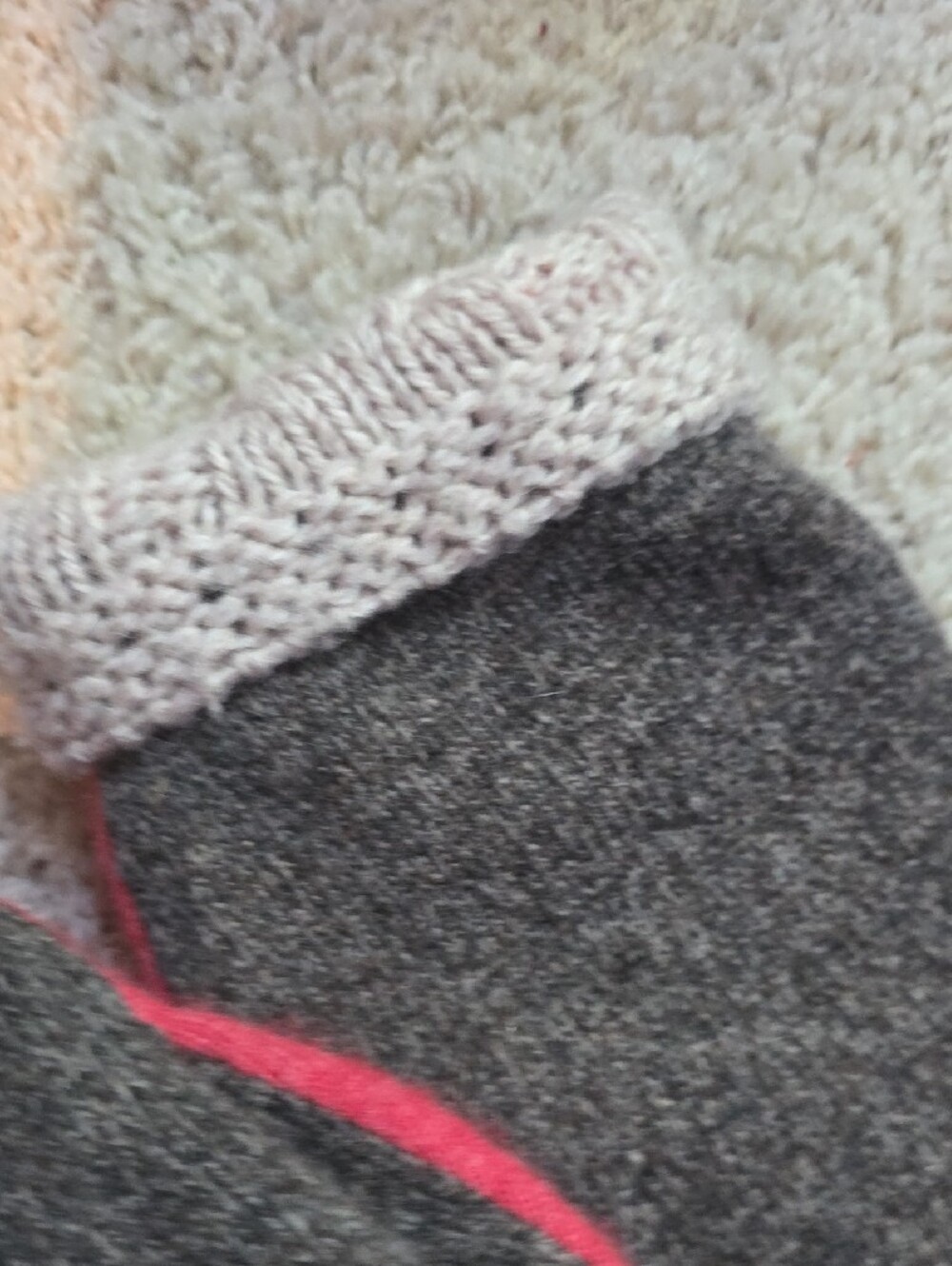 Sweater Mittens - Picture 4 of 9